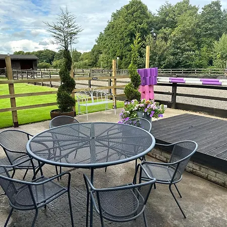 The Caradoc Villa Shrewsbury Exterior photo